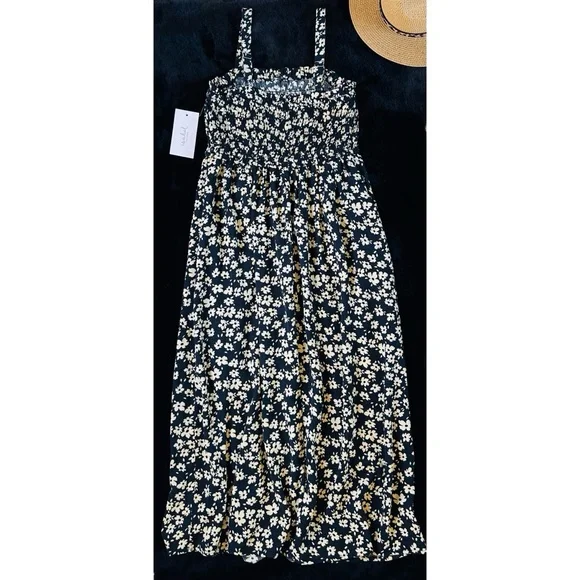 Ingrid & Isabel Maternity Smocked Flower Sundress w/ Pockets Black & Cream Small - Picture 3 of 7